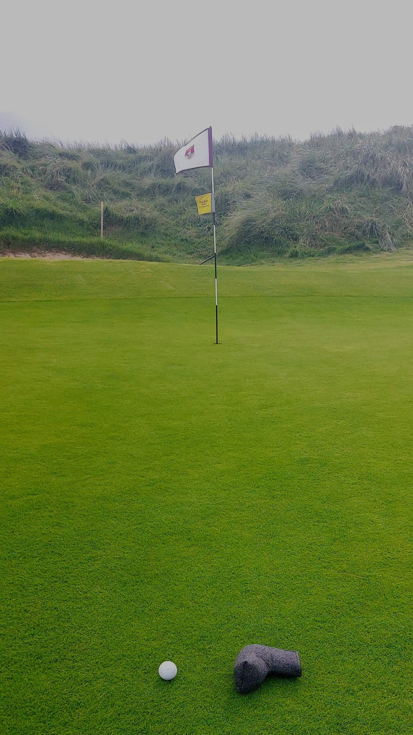 Blade Putter Headcover on Cashen 4th Green Ballybunion