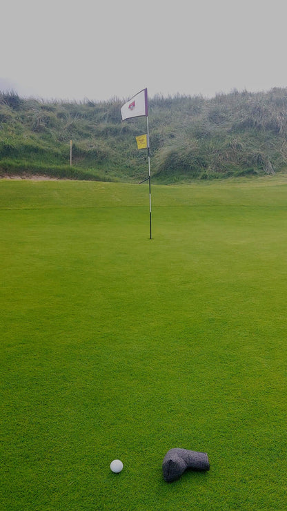 Blade Putter Headcover on Cashen 4th Green Ballybunion